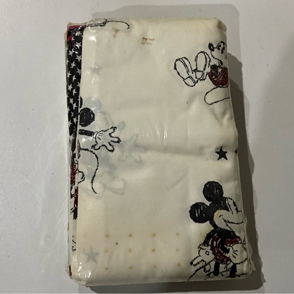 Vintage NOS Pack of 4 Disney Assorted Standard Pillowcases Mickey Minnie Donald - Picture 3 of 9